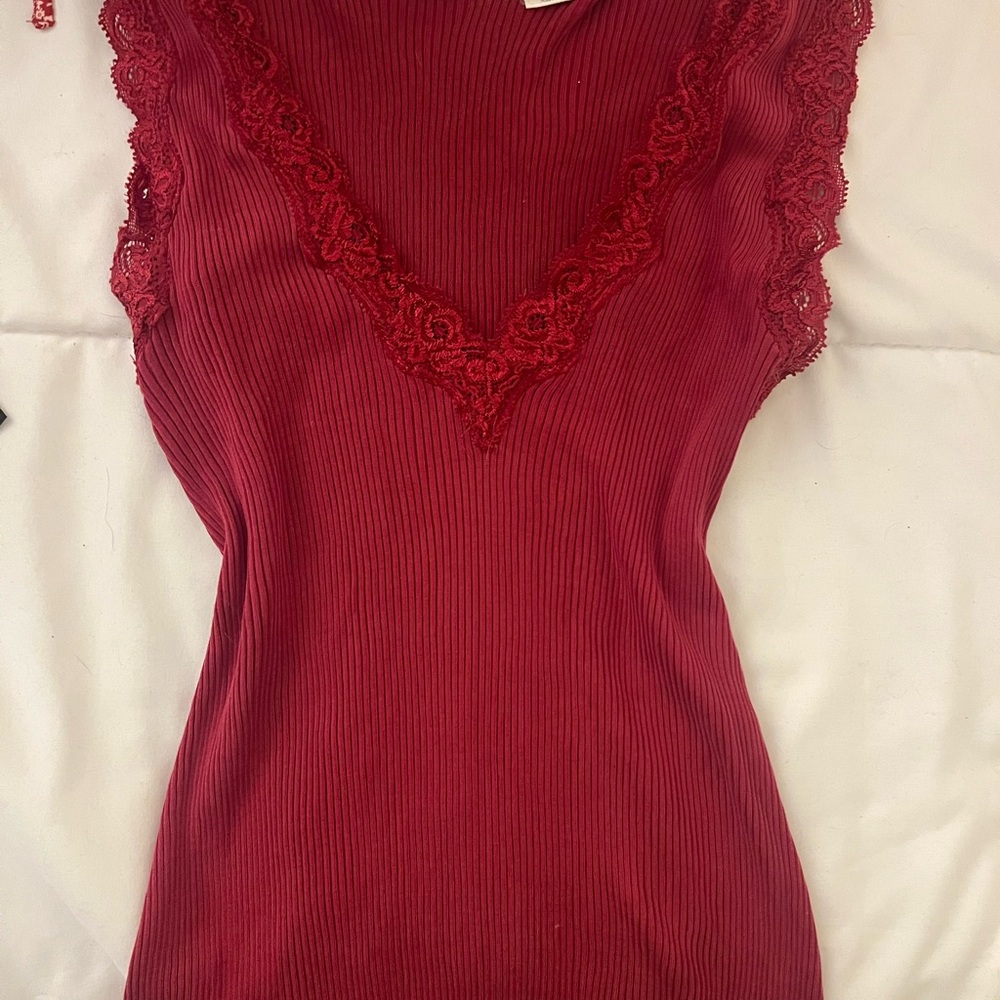 deep red lace tank top
